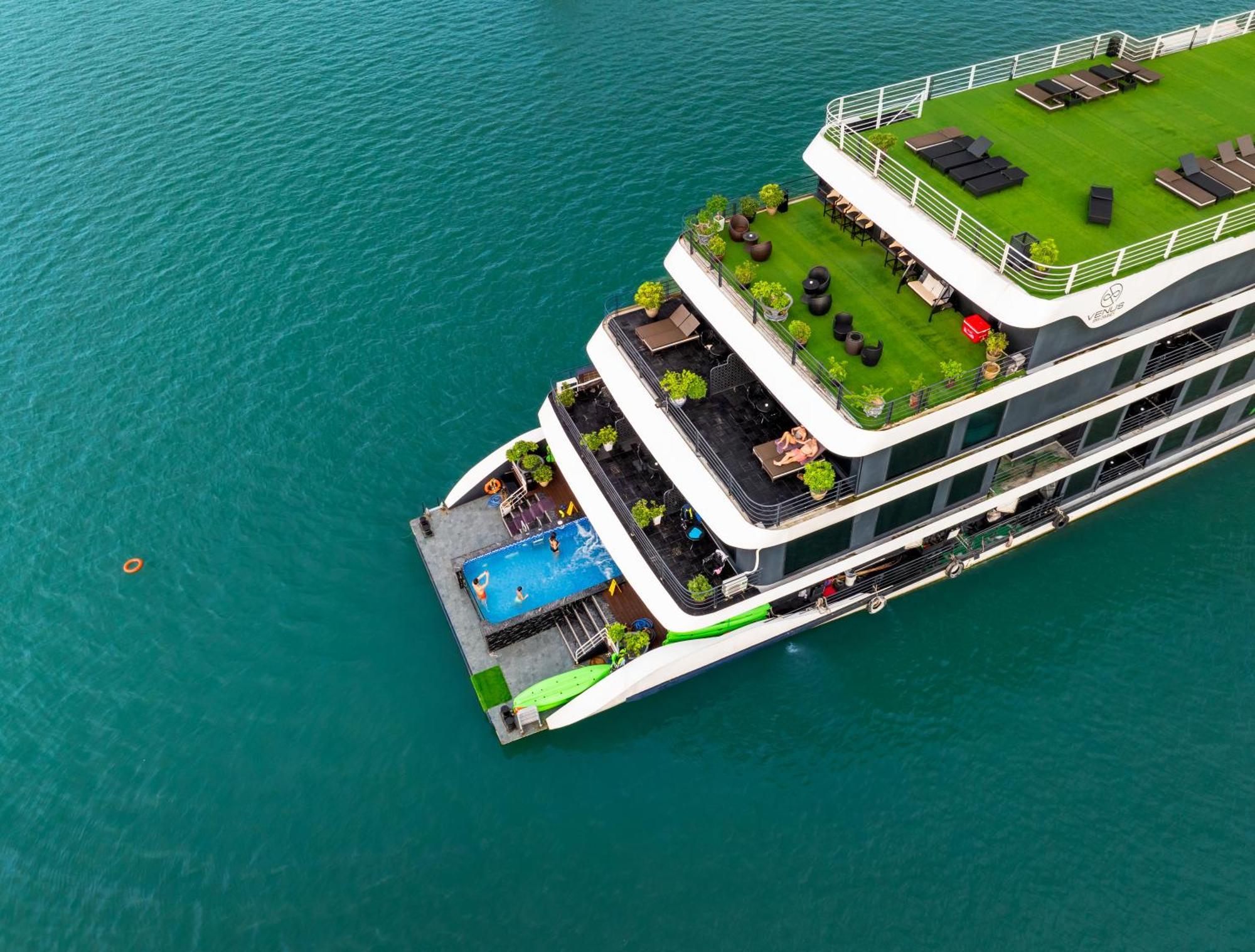 Hotel Era Cruises Halong Hạ Long Exterior foto